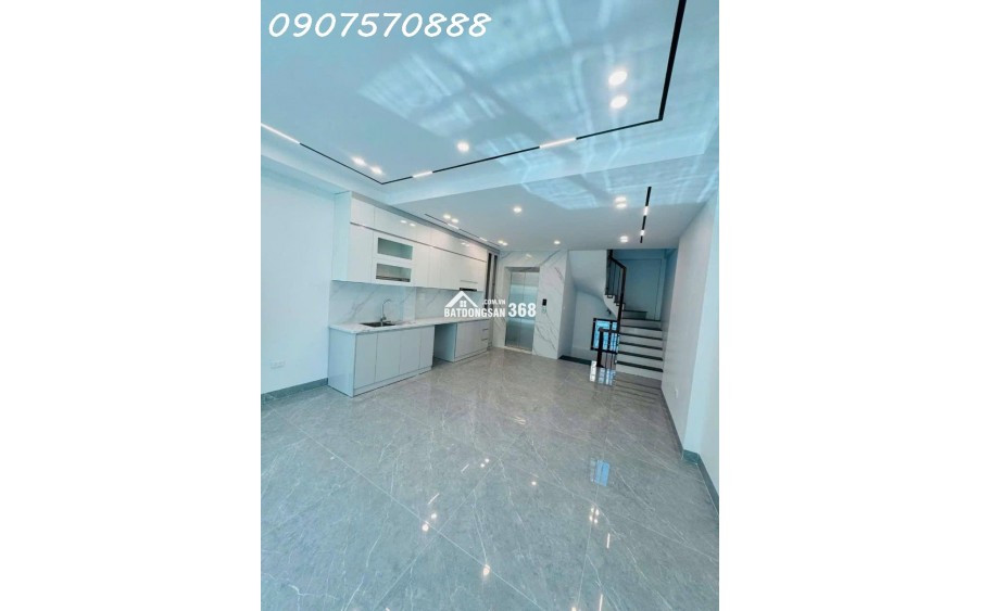 Bán nhà phân lô Ngọc Thụy 50m², 6 tầng thang máy, gara ô tô – gần Trường Quốc tế, giá 11.2 tỷ